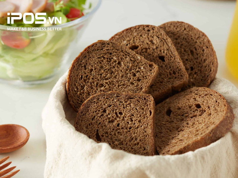 Bánh mì đen là dòng bánh ăn kiêng cho người giảm cân bán chạy nhất 