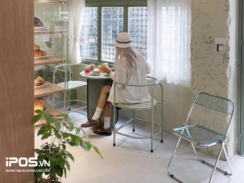 Review Two Trees Cafe