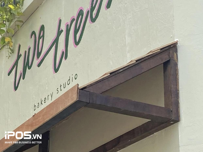 Review Two Trees Cafe