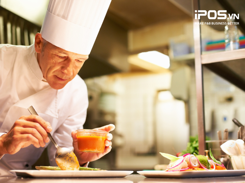 Nghề bếp có tương lai không? Mức lương có bù lại nỗi khổ nghề đầu bếp?