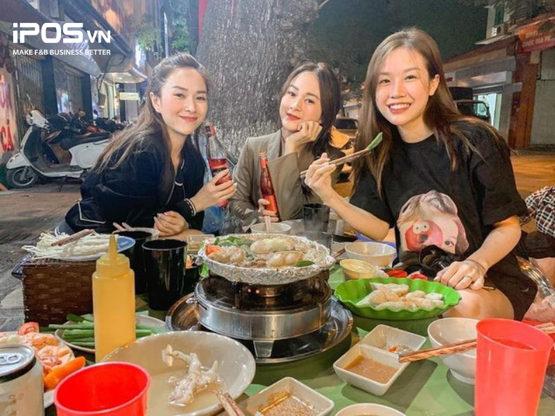 Món ăn kinh doanh vỉa hè