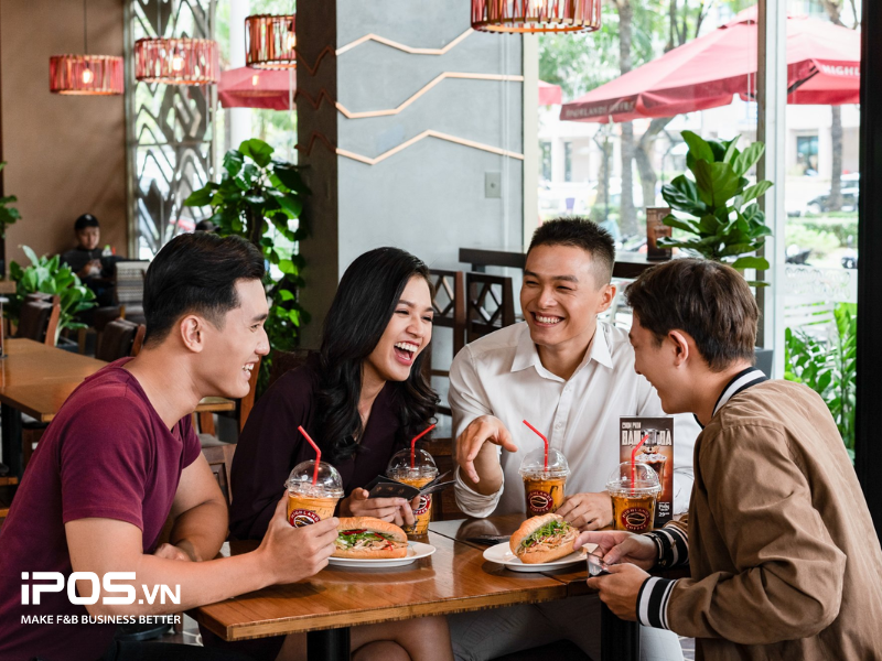 Highlands Coffee đổi logo