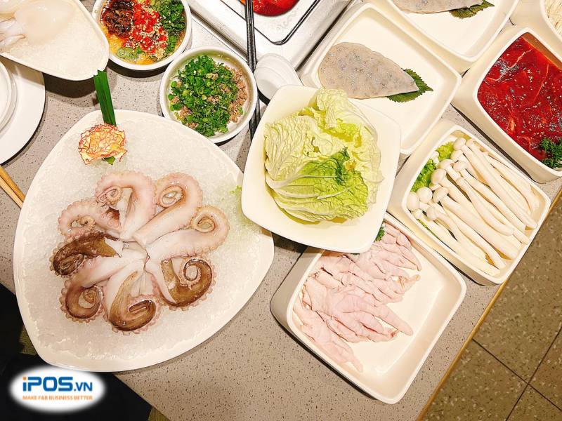 Để đặt bạn tại Haidilao, bạn liên hệ đến số hotline của từng chi nhánh hoặc nhắn tin quan fanpage