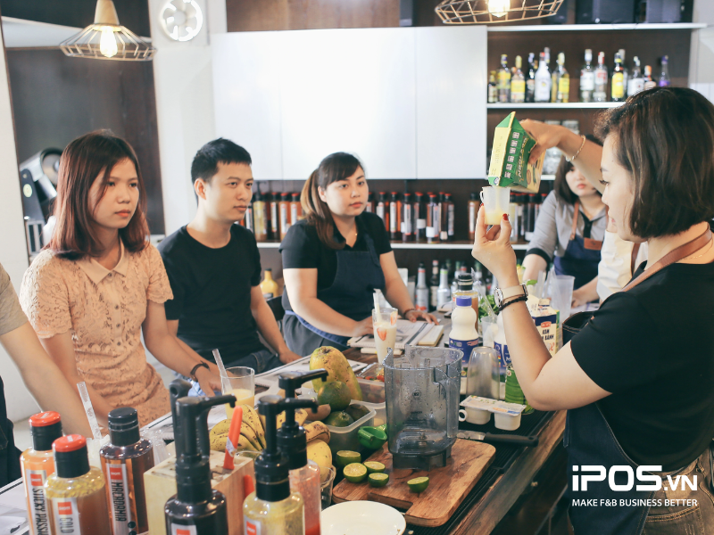 Review lớp học pha chế