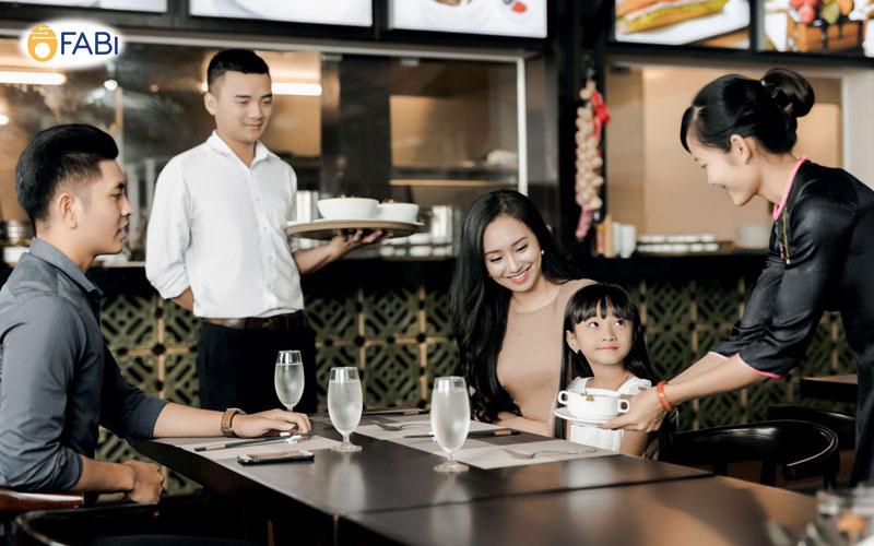 Căn cứ, theo dõi chỉ số kinh doanh để điều chỉnh giá món