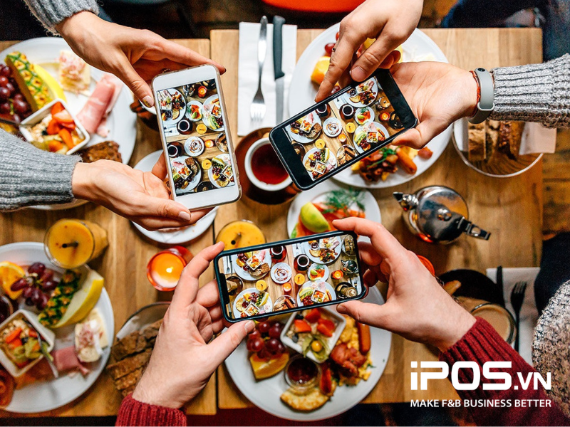 Hiệu ứng tâm lý lan truyền xảy ra khi nhiều người review tích cực về một thương hiệu