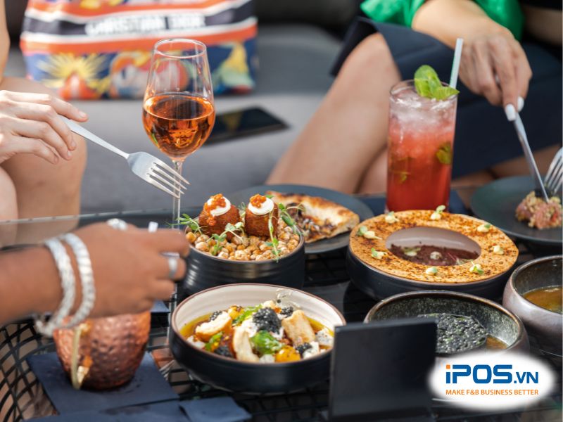 Tiềm năng khai thác nhóm khách hàng Henry cho ngành F&B là gì?