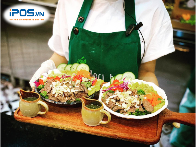 Các món salad cũng được khách hàng ưa chuộng khi gọi đồ ăn Healthy