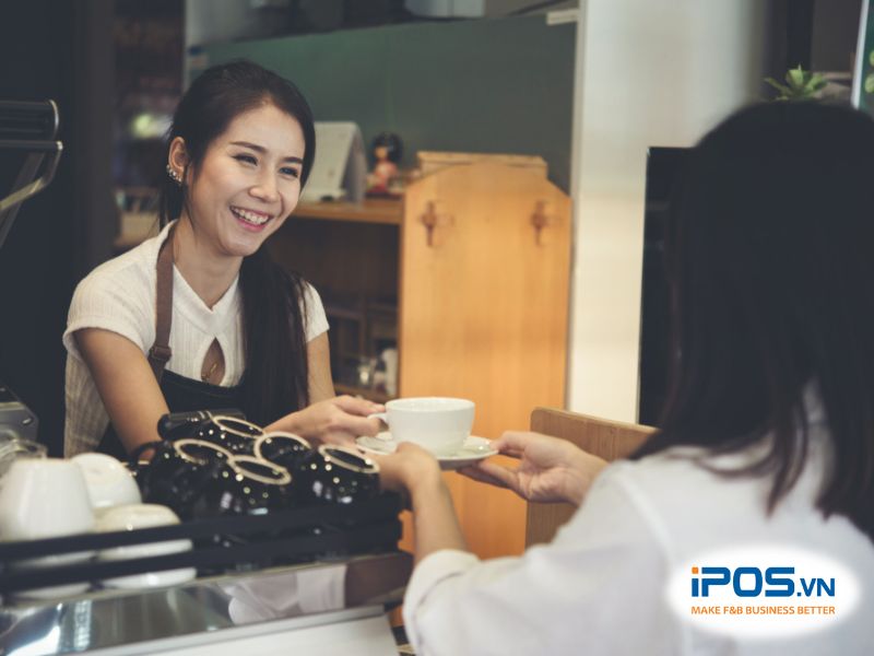  Mời khách hàng dùng thử món mới miễn phí cũng là một hình thức marketing 0 đồng