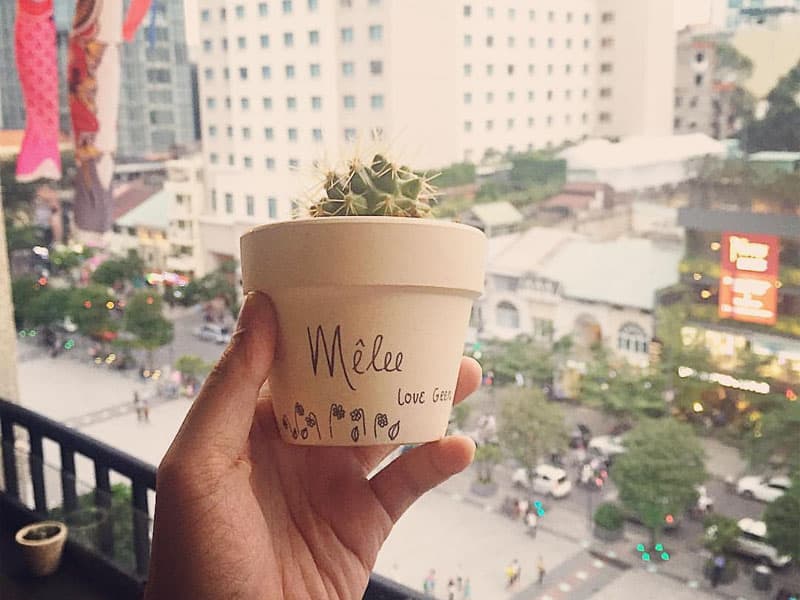 Những chiếc ly vẽ tay được khách hàng ghi nhớ và chú ý hơn