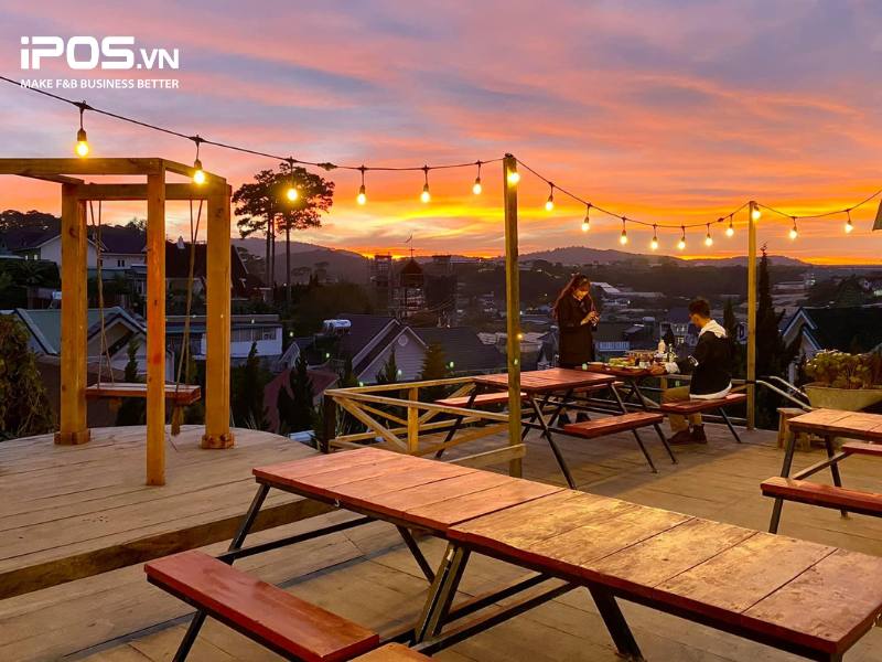 Mô hình quán nướng ngoài trời lãng mạn thường được rất nhiều bạn trẻ ưa chuộng