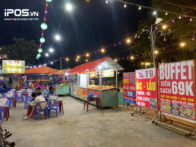 Lựa chọn mặt bằng kinh doanh có chỗ để xe là điểm cộng lớn cho quán buffet xiên que