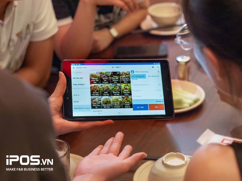 Phần mềm quản lý nhà hàng giúp ghi nhận order và chuyển thông tin real-time đến các bộ phận liên quan