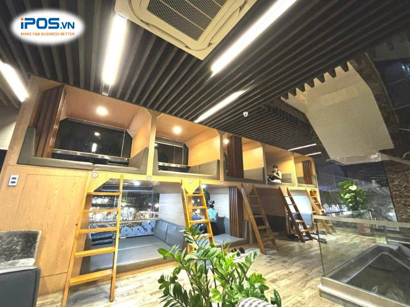 Khu VIP của Red Coffee được trang bị hệ thống giường nằm cao cấp và ghế massage miễn phí