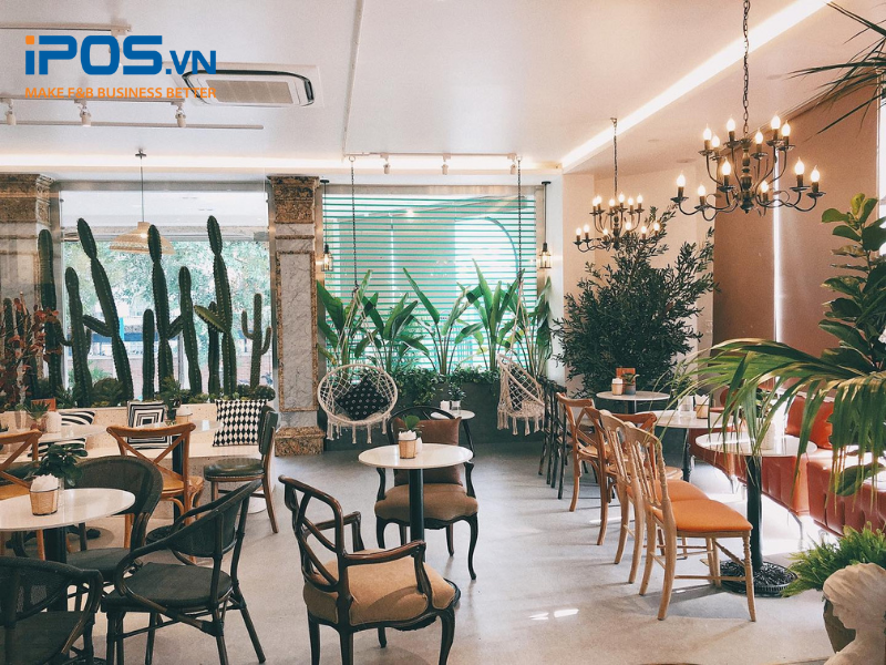 Dân văn phòng thường xuyên tới quán cafe để làm việc, gặp gỡ đối tác,... 