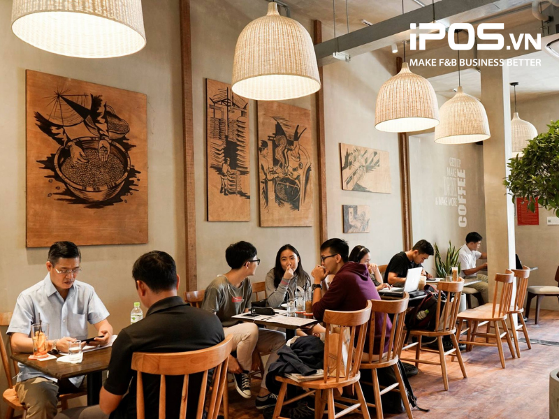 Độ cao và khoảng cách bàn ghế hợp lý đem lại sự thoải mái cho khách hàng