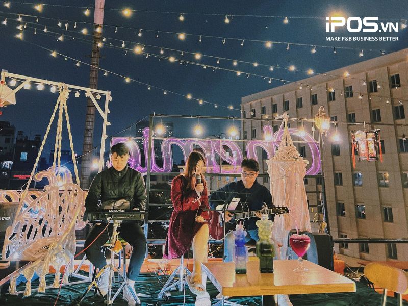 Bạn sẽ không bao giờ có cảm giác nhàm chán khi overnight tại Chemie Coffee.