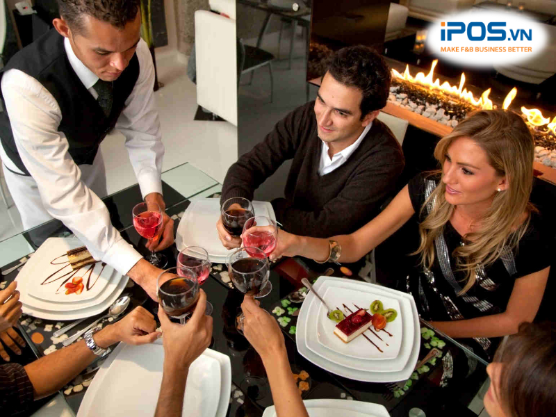 vong-doi-khach-hang-2