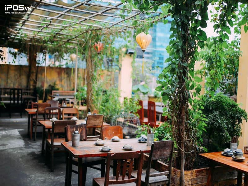 Thiết kế nhà hàng theo phong cách sân vườn
