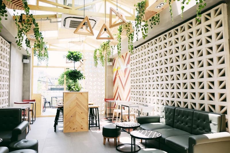 Các bước chuẩn bị trang trí quán 