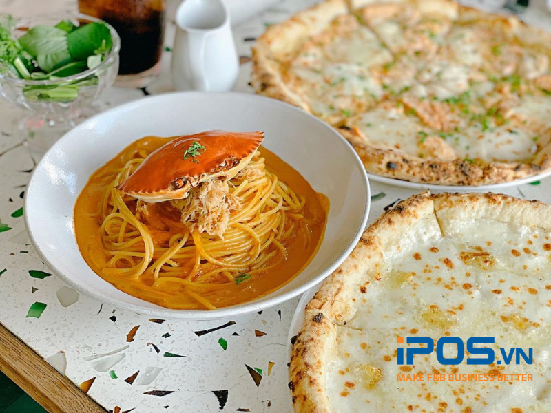 Mì cua là món ăn đặc trưng được khách hàng ưa chuộng tại Pizza 4P’s