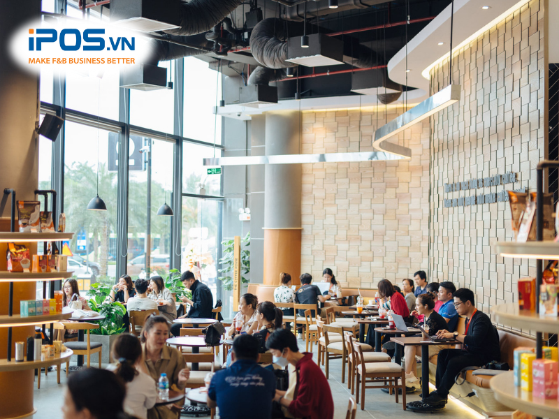 Bạn cần xác định khách hàng mục tiêu trước khi thiết kế không gian quán cafe