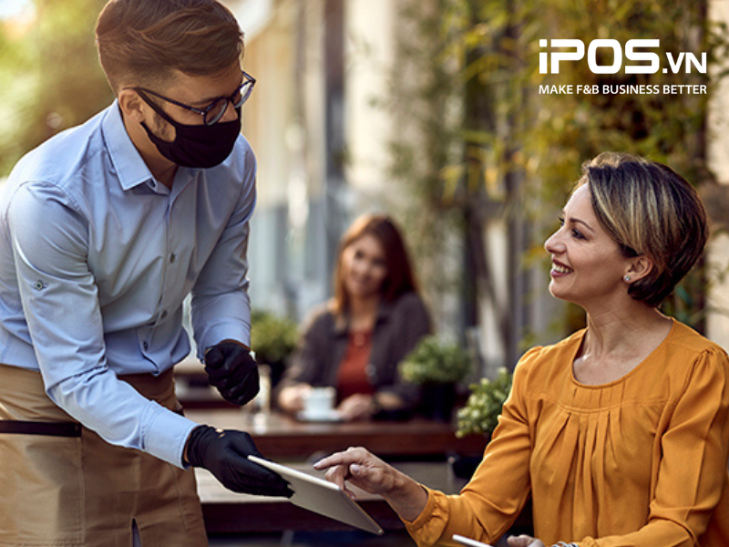 Khách hàng mong mỏi các cửa hàng dịch vụ ăn uống được mở cửa