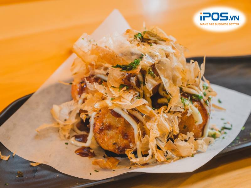 Ý tưởng kinh doanh đồ ăn vặt mùa đông: Bánh Takoyaki Nhật Bản